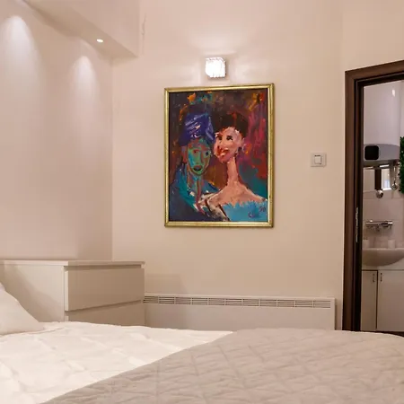 Athens Center * Belgrad